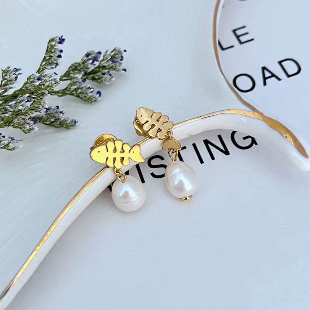 Tory Burch Metal Fishbone Freshwater Pearl Drop Asymmetric Earrings